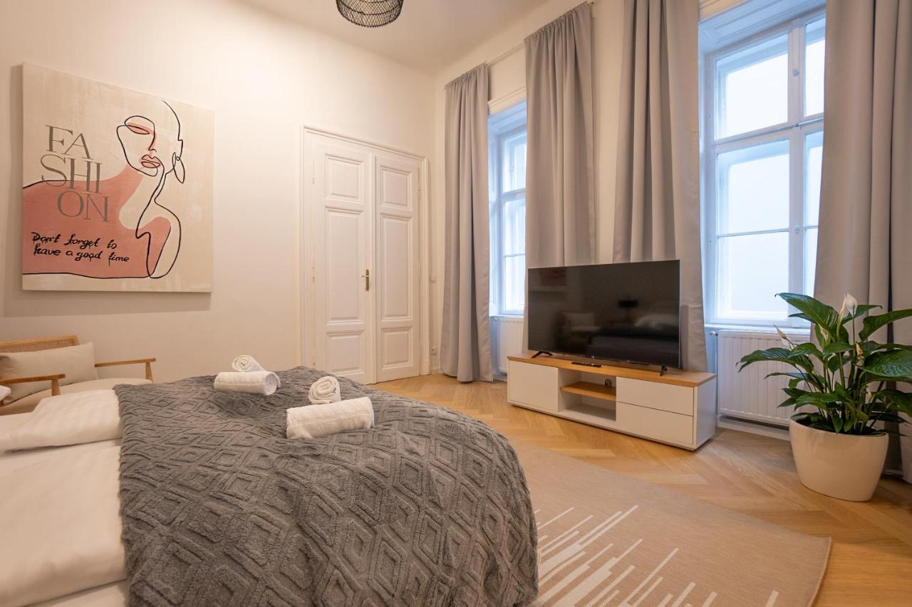 Spacious 110М2 Flat In The City Center Wien Eksteriør bilde