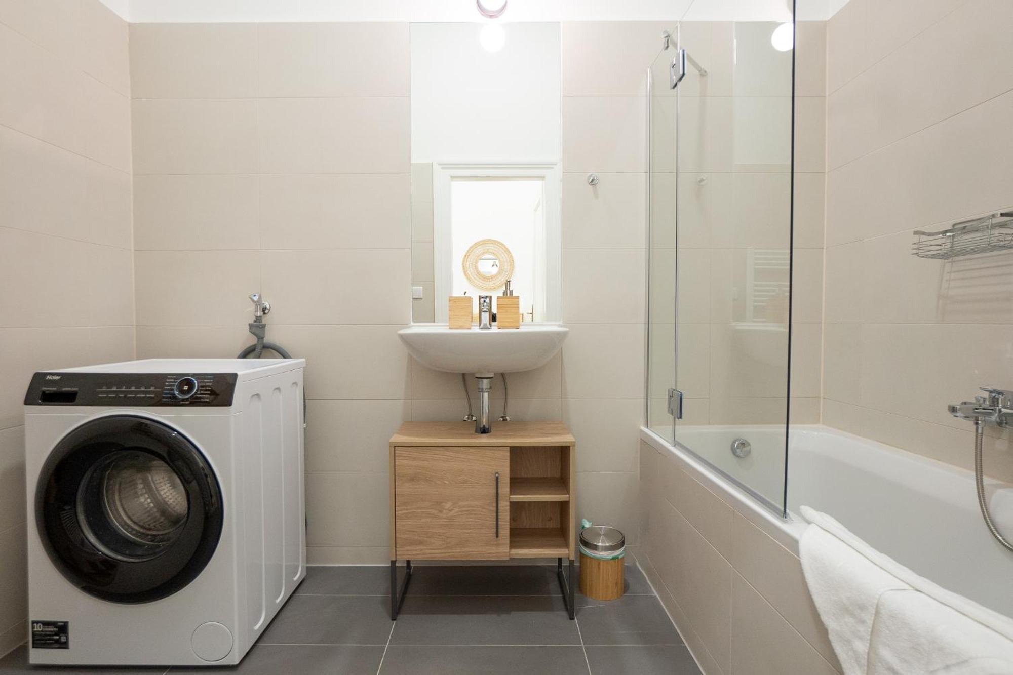 Spacious 110М2 Flat In The City Center Wien Eksteriør bilde
